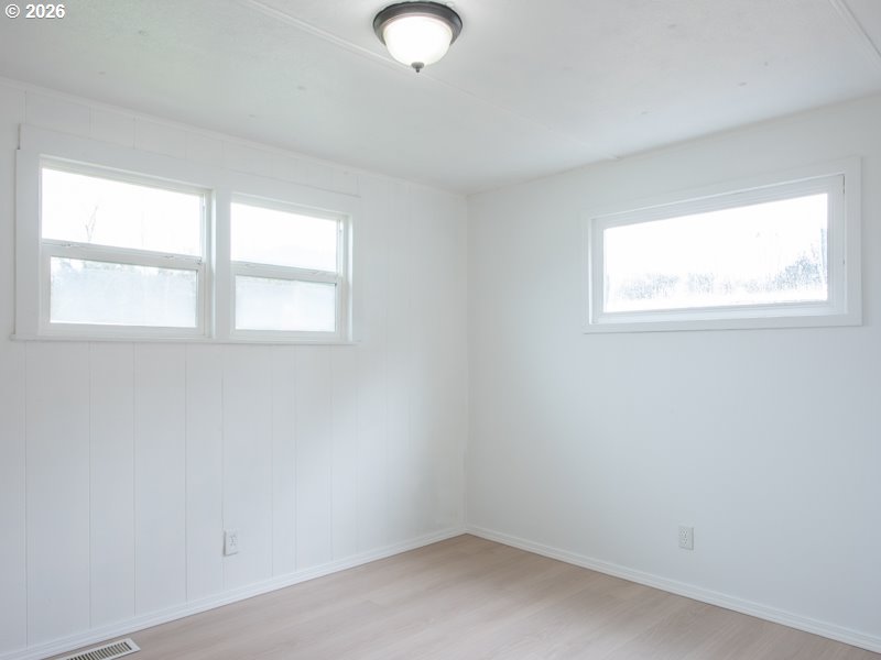 3950 Coburg Road, Unit 52 Eugene, OR 97408 - Photo 16 of 39