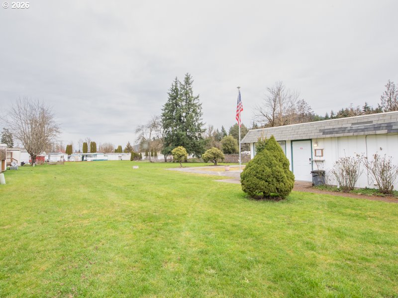 3950 Coburg Road, Unit 52 Eugene, OR 97408 - Photo 35 of 39