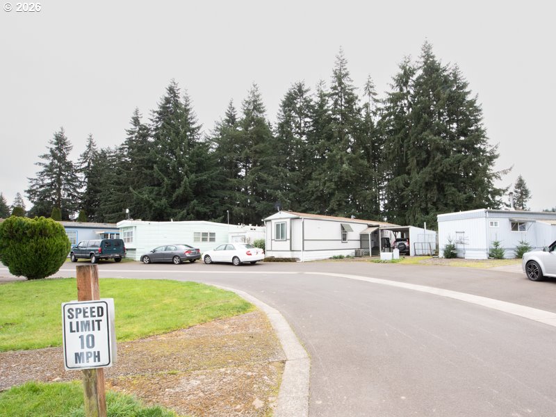 3950 Coburg Road, Unit 52 Eugene, OR 97408 - Photo 38 of 39