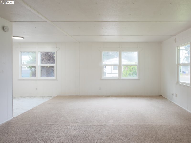 3950 Coburg Road, Unit 52 Eugene, OR 97408 - Photo 5 of 39