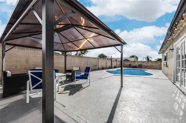 a view of outdoor space