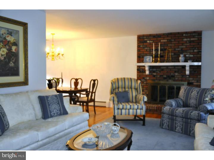 46 Hogback Road Chesterfield, NJ 08515 - Photo 3 of 24 Living Room