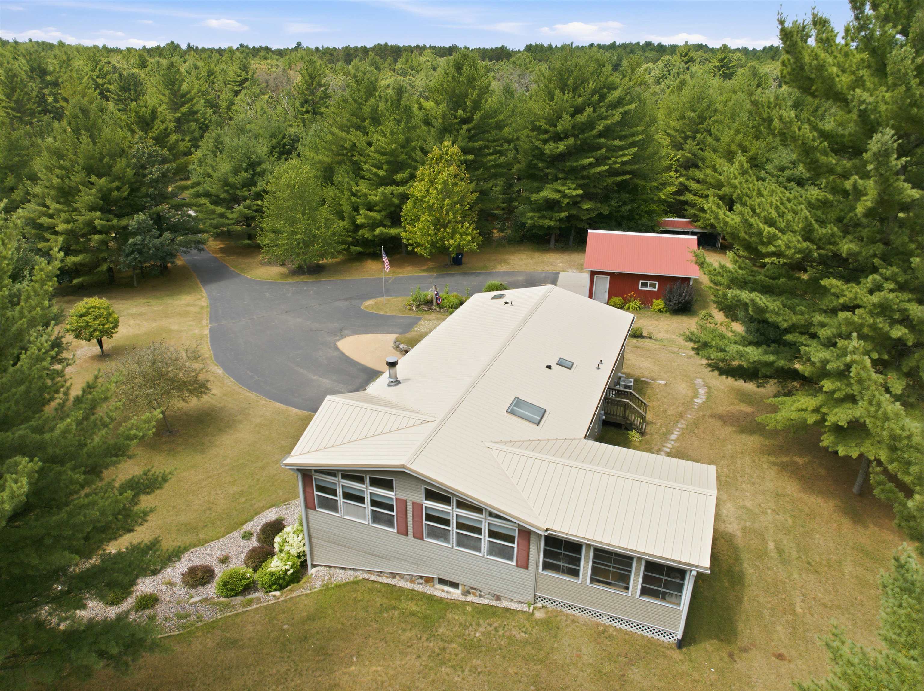 3982 State Road Wisconsin Dells, WI 53965 - Photo 14 of 67 Gallery Image 14