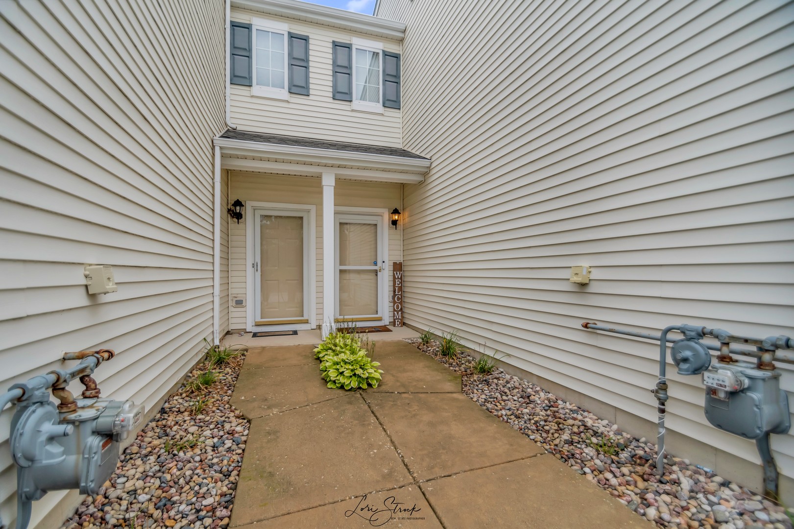 25009 Clare Circle Manhattan, IL 60442 - Photo 2 of 20 a front view of a house