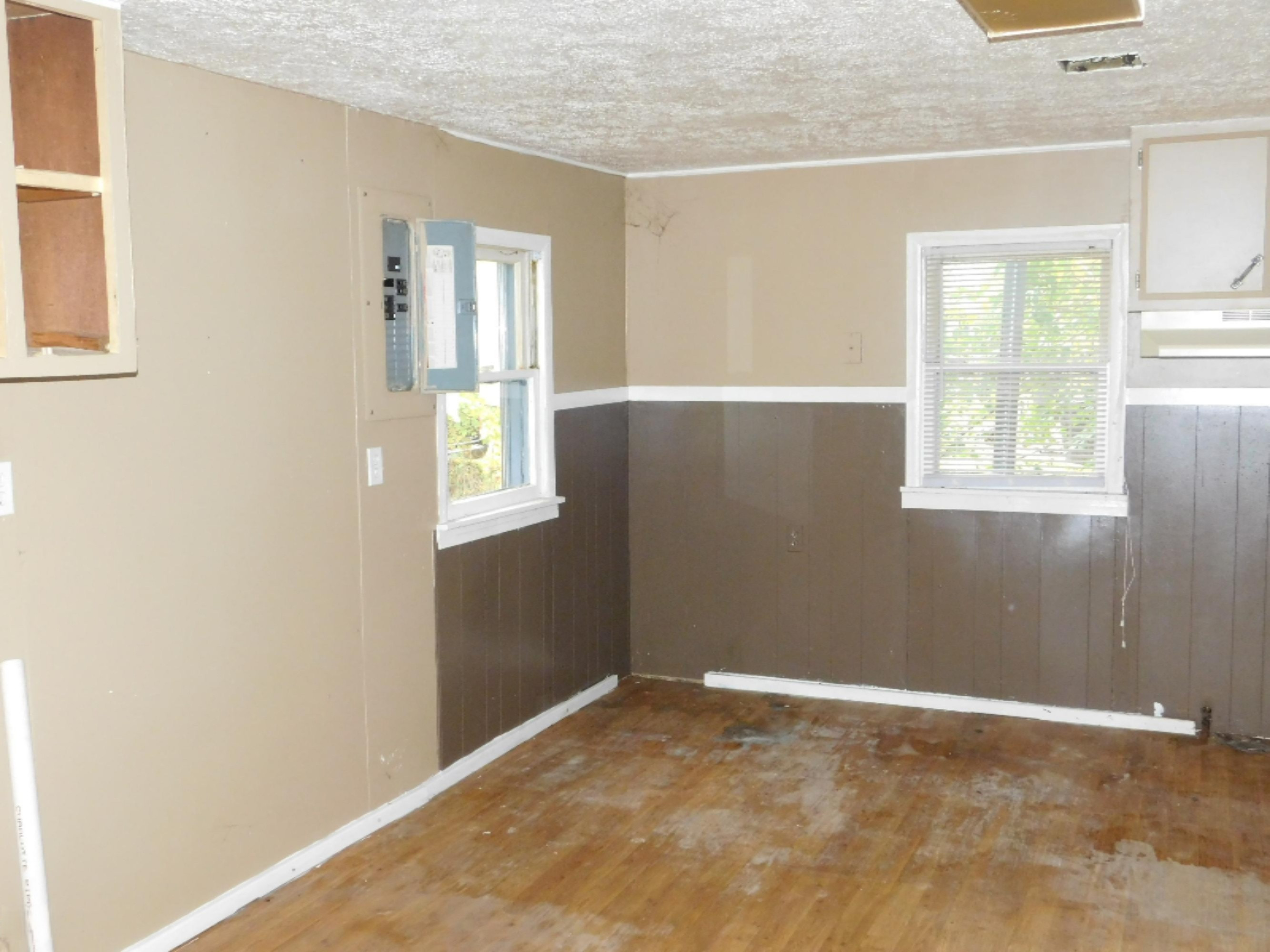 69221 Elkhart Road Edwardsburg, MI 49112 - Photo 5 of 14 DSCN2523
