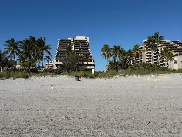 $6,100 | 201 Crandon Boulevard, Unit 928, Key Biscayne, FL 33149