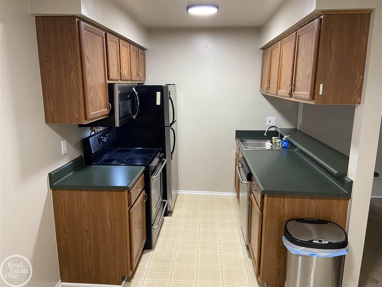 29165 Hayes Road, Unit 11 Warren, MI 48088 - Photo 10 of 20