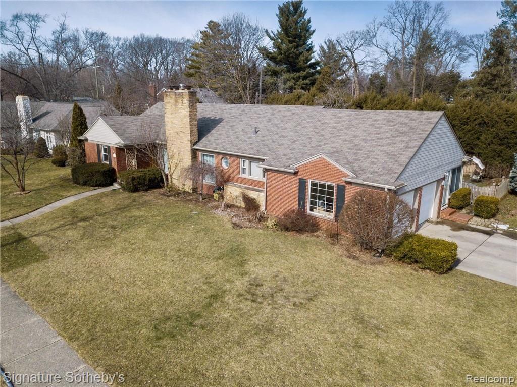 290 Stephens Road Grosse Pointe Farms, MI 48236 - Photo 1 of 36