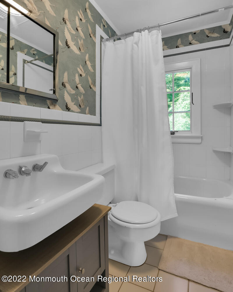 1 Hill Road Atlantic Highlands, NJ 07716 - Photo 24 of 28 Full Bath