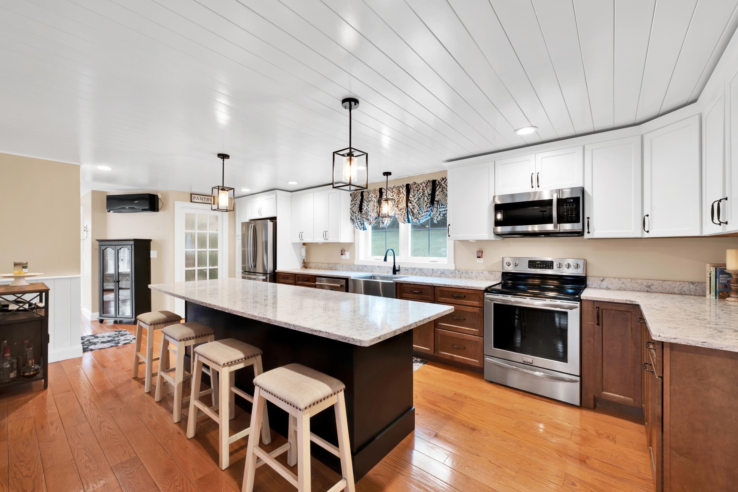 25 Riverview Circle Litchfield, NH 03052 - Photo 3 of 50