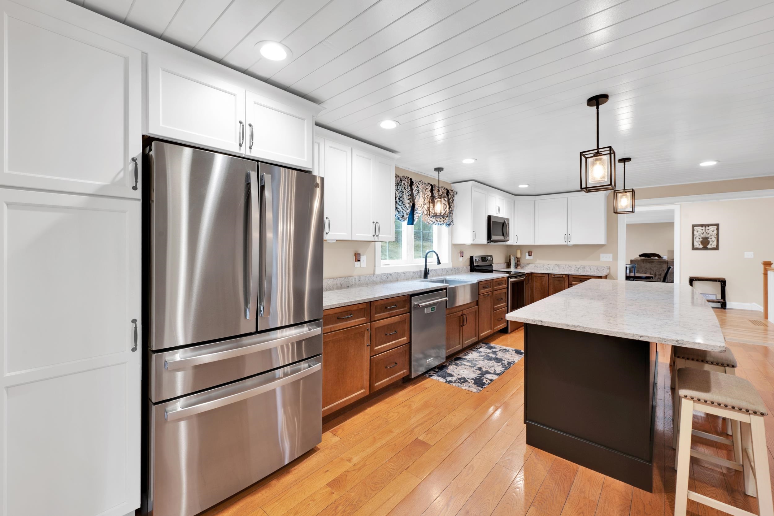 25 Riverview Circle Litchfield, NH 03052 - Photo 4 of 50