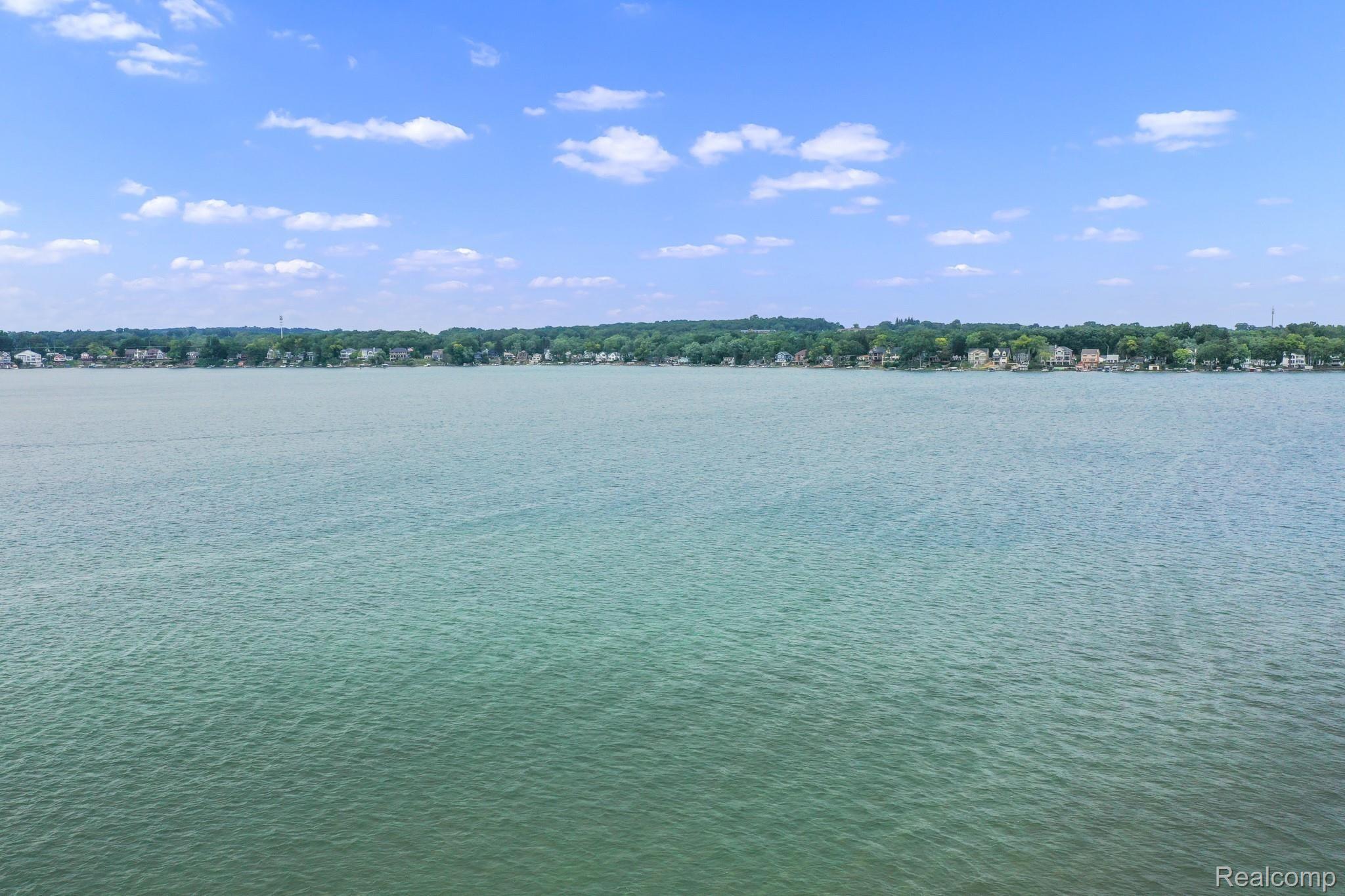 2250 Keith Road West Bloomfield, MI 48324 - Photo 48 of 49 DJI_0200.jpg