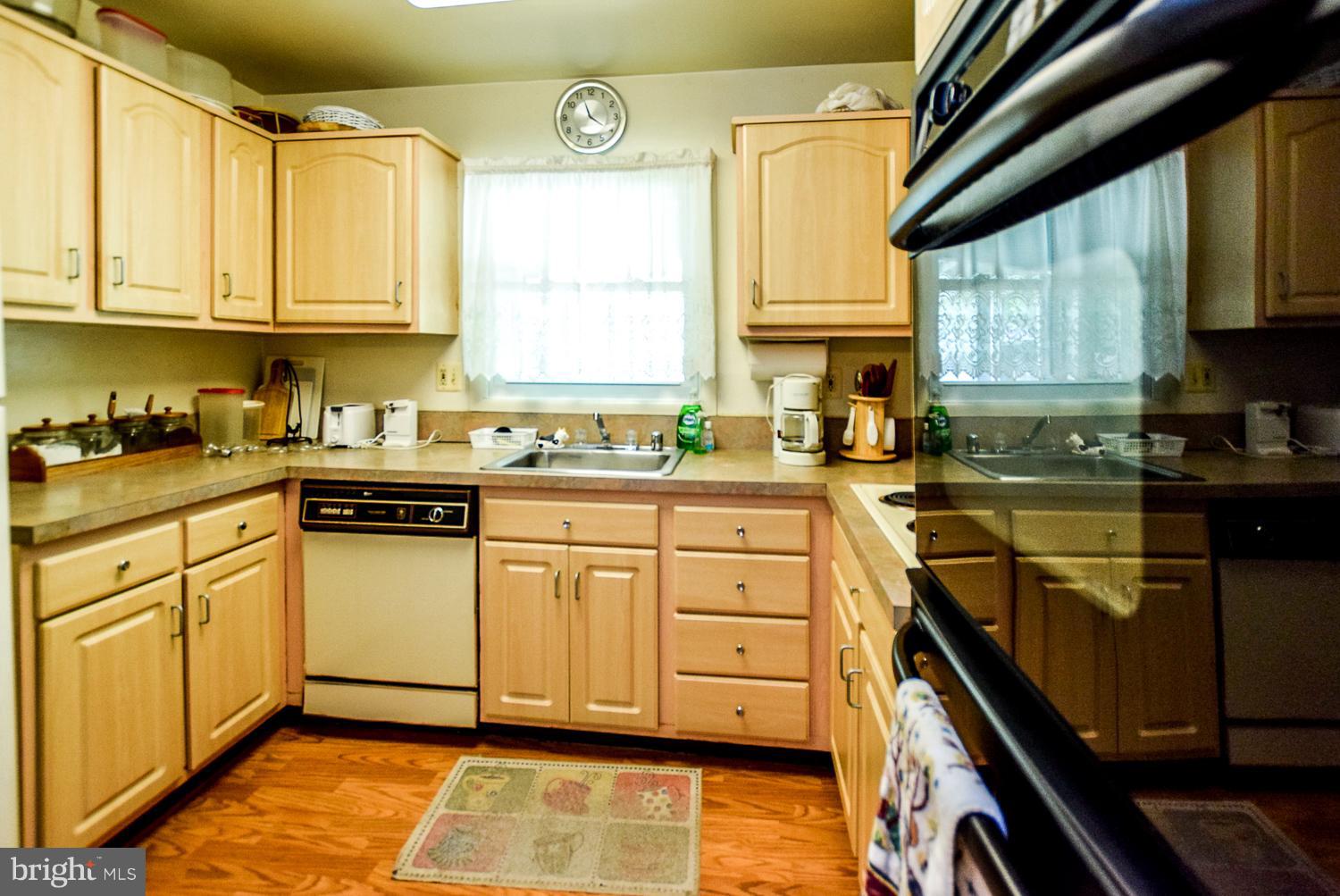 12349 Shadetree Lane Laurel, MD 20708 - Photo 14 of 27 Kitchen