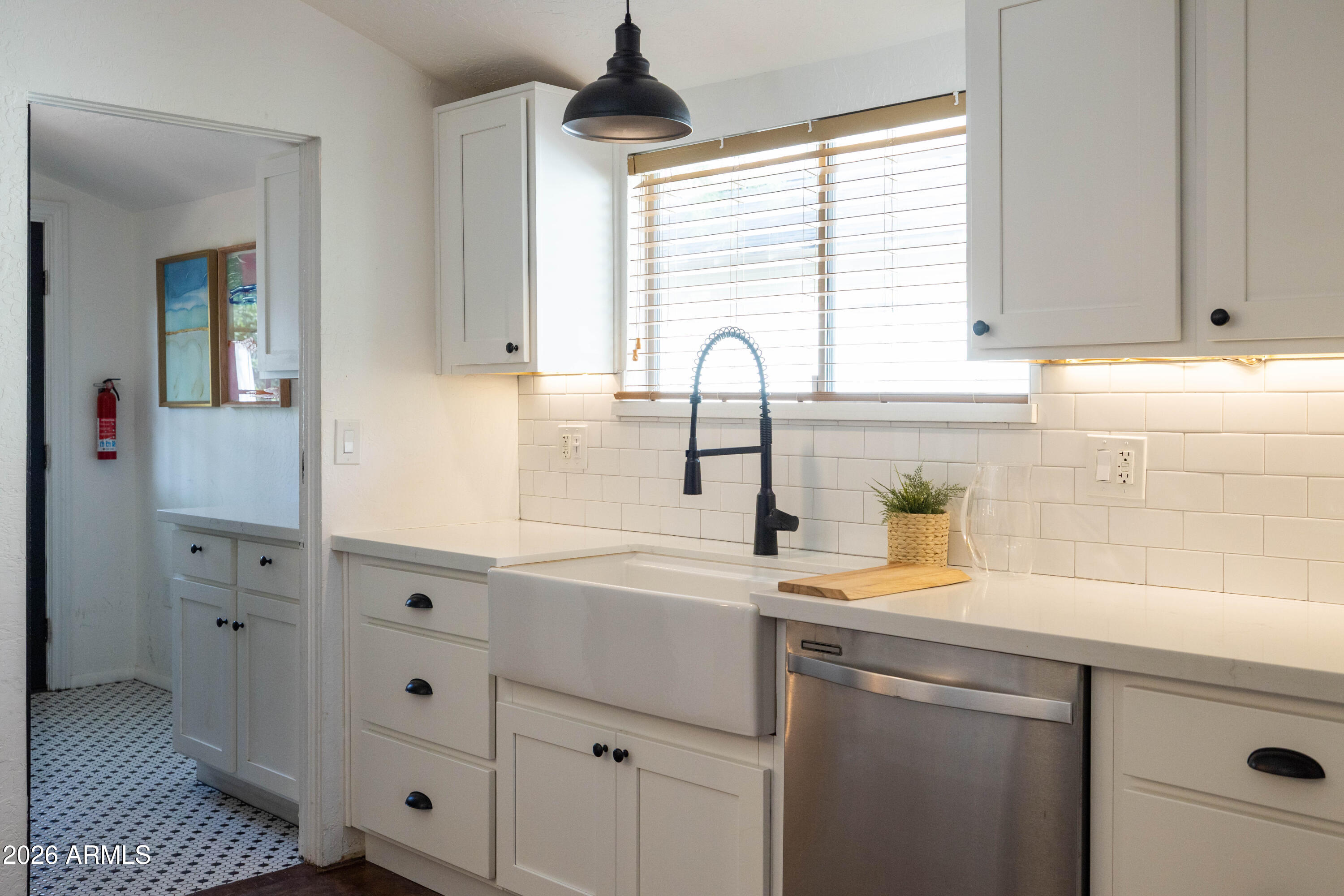 30 West Edgemont Avenue Phoenix, AZ 85013 - Photo 25 of 68 View to Laundry