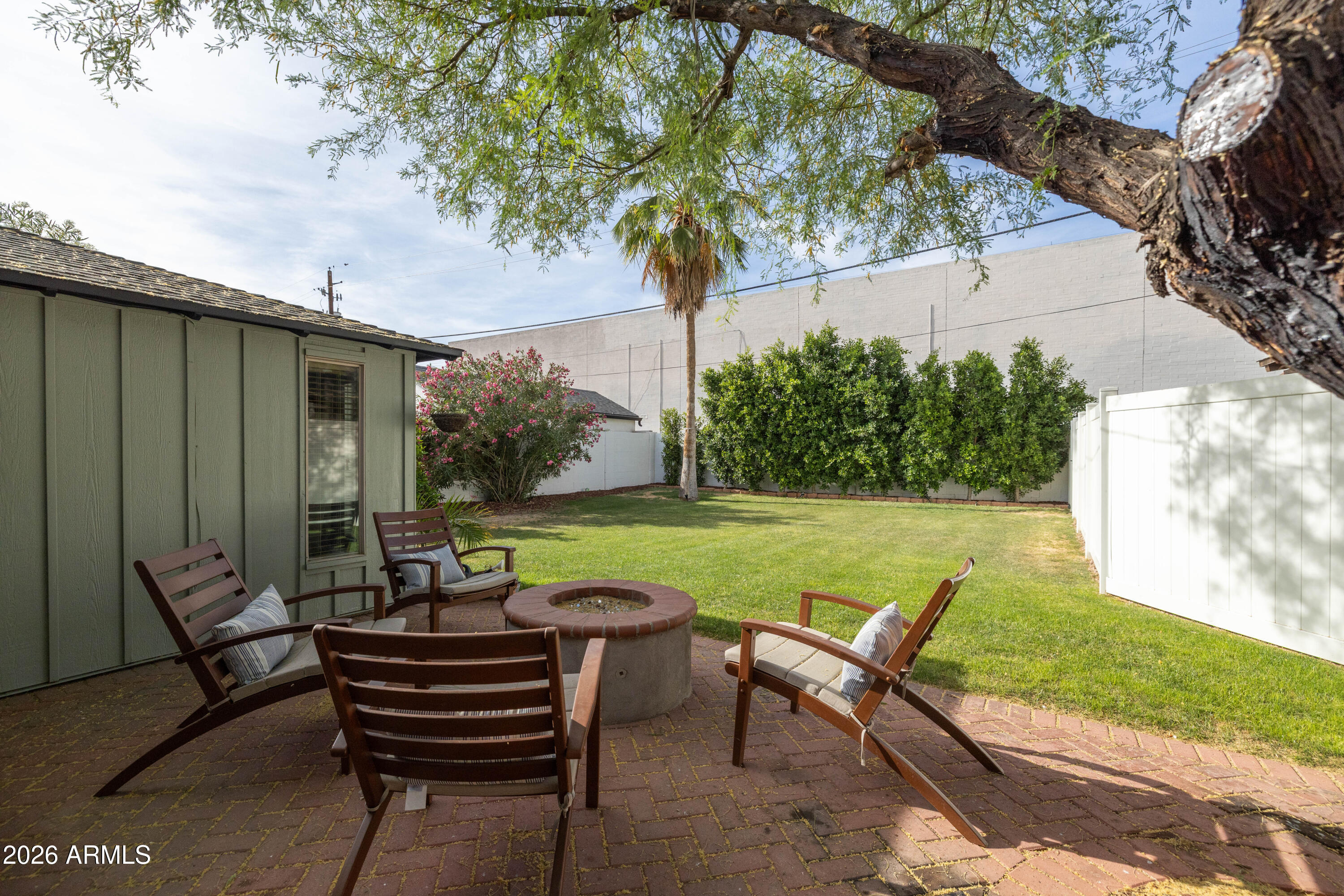 30 West Edgemont Avenue Phoenix, AZ 85013 - Photo 44 of 68 Gas Firepit