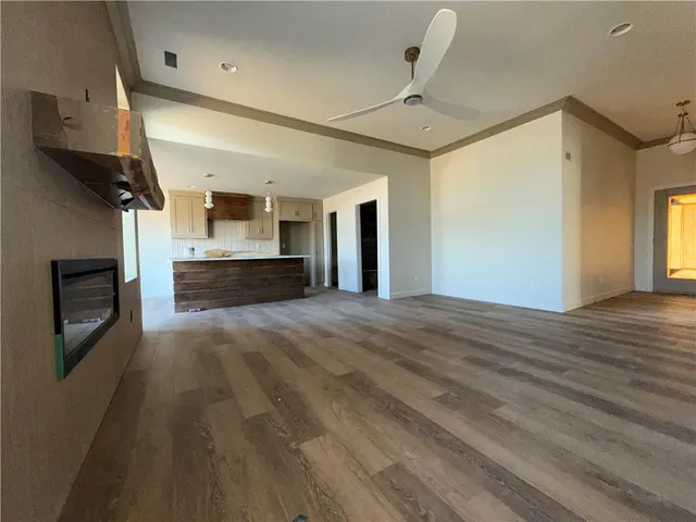 $460,500 | 704 Southeast 21st Street, Oak Grove, MO 64075