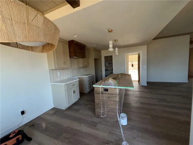 $460,500 | 704 Southeast 21st Street, Oak Grove, MO 64075