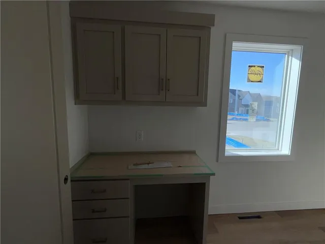 $460,500 | 704 Southeast 21st Street, Oak Grove, MO 64075