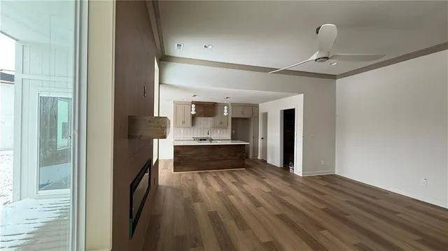 $460,500 | 704 Southeast 21st Street, Oak Grove, MO 64075