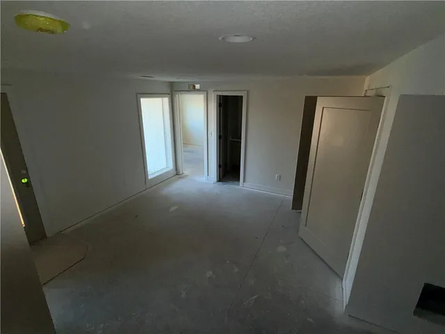 $460,500 | 704 Southeast 21st Street, Oak Grove, MO 64075