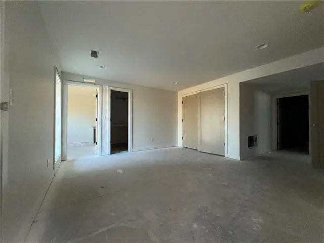 $460,500 | 704 Southeast 21st Street, Oak Grove, MO 64075