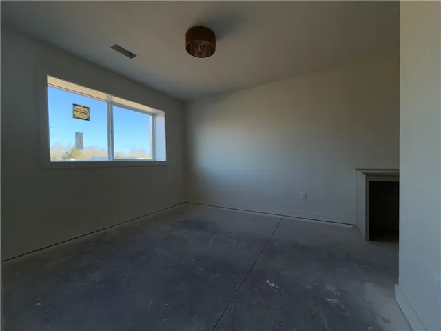 $460,500 | 704 Southeast 21st Street, Oak Grove, MO 64075