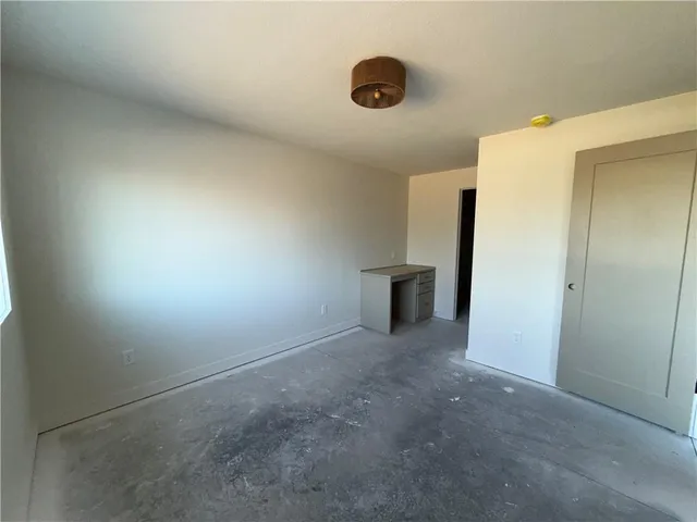 $460,500 | 704 Southeast 21st Street, Oak Grove, MO 64075