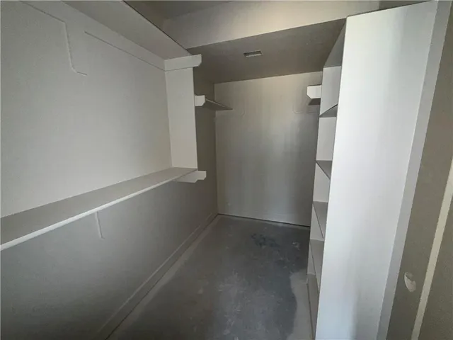 $460,500 | 704 Southeast 21st Street, Oak Grove, MO 64075