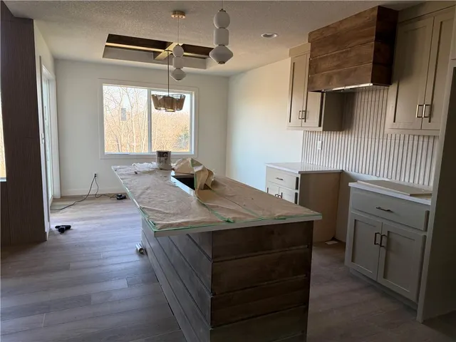 $460,500 | 704 Southeast 21st Street, Oak Grove, MO 64075