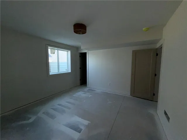 $460,500 | 704 Southeast 21st Street, Oak Grove, MO 64075