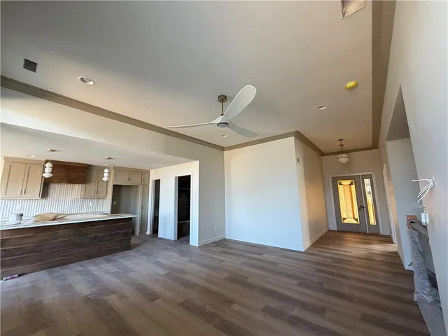 $460,500 | 704 Southeast 21st Street, Oak Grove, MO 64075