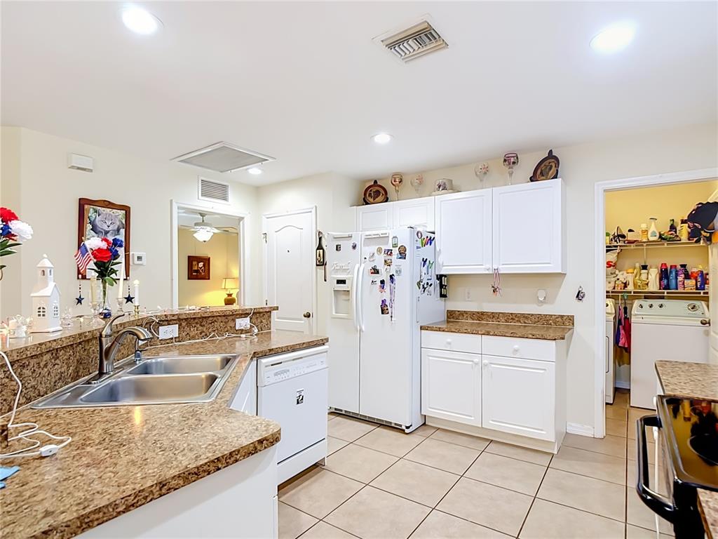 2903 38th Street Southwest Lehigh Acres, FL 33976 - Photo 21 of 78