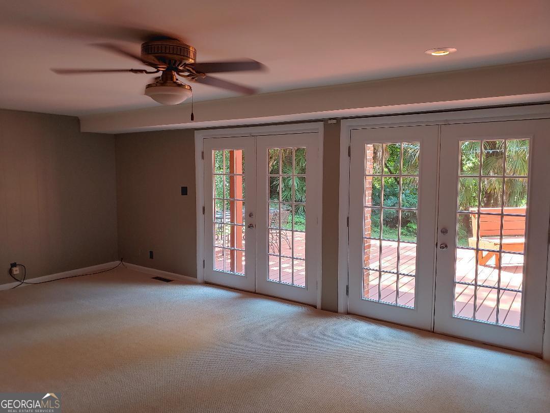428 Wesleyan Drive Macon, GA 31210 - Photo 20 of 26 a view of an empty room with a window