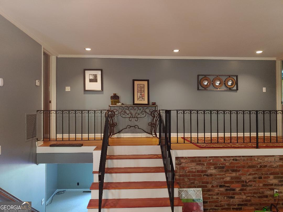 428 Wesleyan Drive Macon, GA 31210 - Photo 3 of 26 a view of entryway