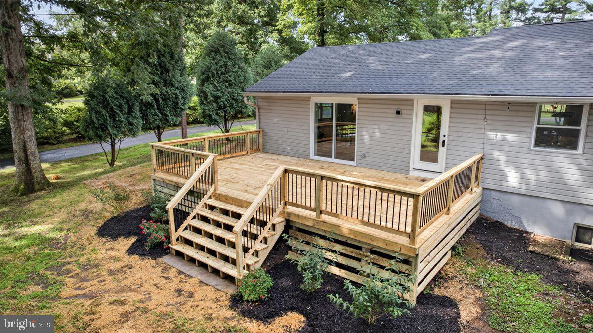 315 Quarry Road Spring City, PA 19475 - Photo 9 of 82 Deck with Slider and Door