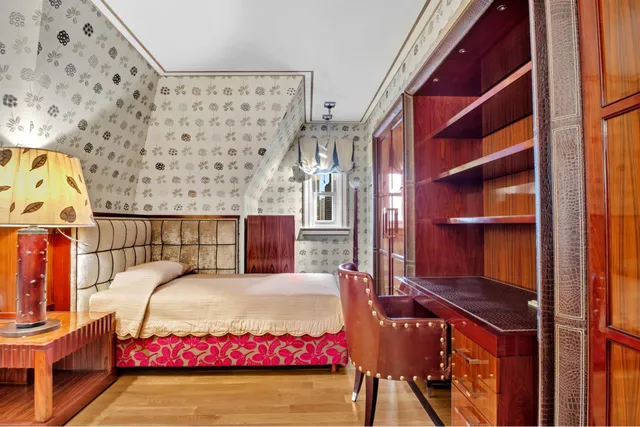 $6,800,000 | 1 Central Park South, Unit 1813 | Central Park South