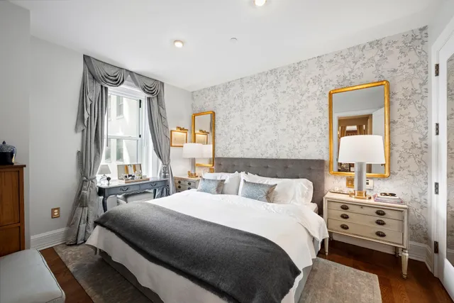 $6,800,000 | 1 Central Park South, Unit 1813 | Central Park South