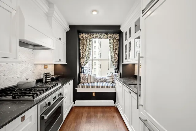 $6,800,000 | 1 Central Park South, Unit 1813 | Central Park South