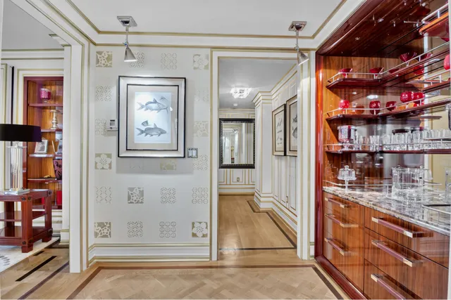 $6,800,000 | 1 Central Park South, Unit 1813 | Central Park South