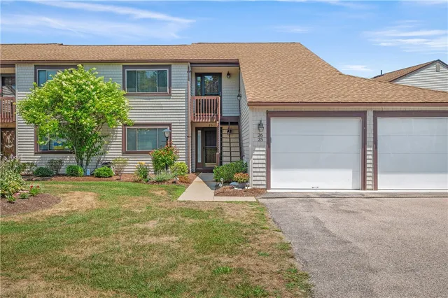 $459,900 | 30 Sweet Meadows Court, Unit 26, Narragansett, RI 02882