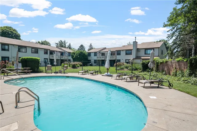 $449,900 | 30 Sweet Meadows Court, Unit 26, Narragansett, RI 02882