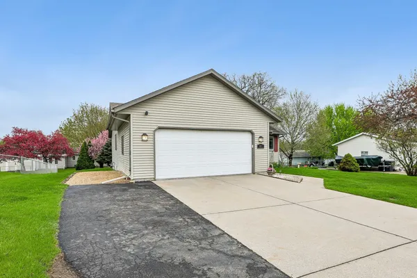 $369,900 | 428 West Seward Street, Poynette, WI 53955