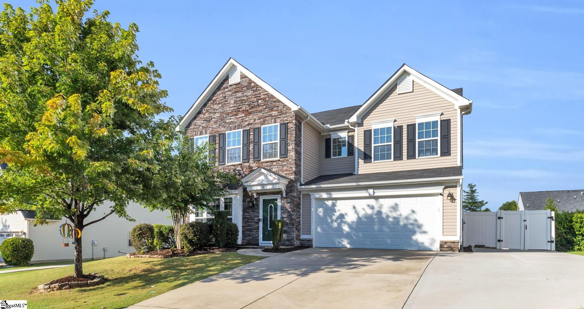 34 Barlow Court Simpsonville, SC 29681 - Photo 1 of 37