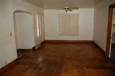 1822 Mackin Road Flint, MI 48504 - Photo 2 of 6 20108082-1.JPG
