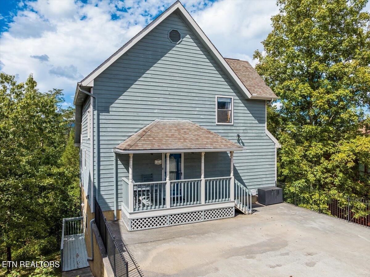 425 Stone Ridge Way Pigeon Forge, TN 37863 - Photo 2 of 46 02-Exterior Front