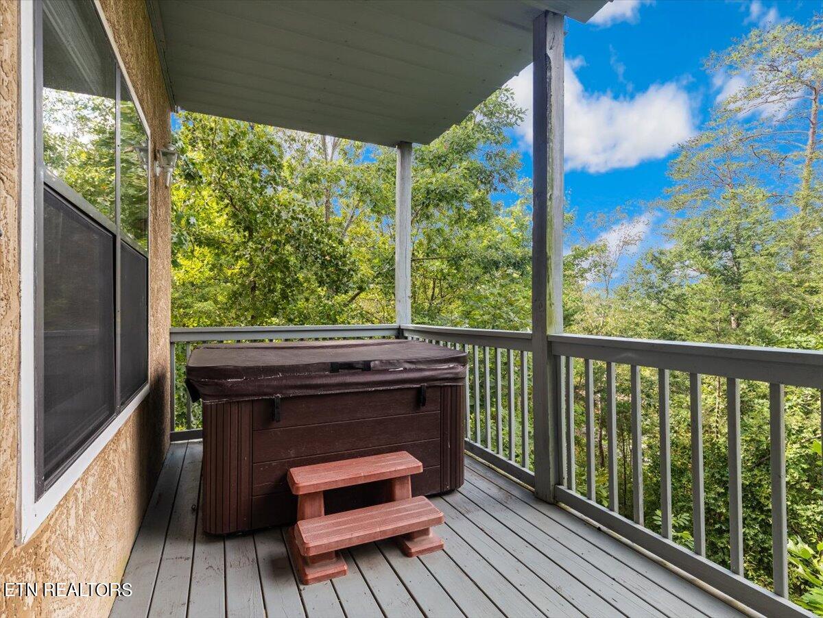 425 Stone Ridge Way Pigeon Forge, TN 37863 - Photo 35 of 46 35-Hot Tub