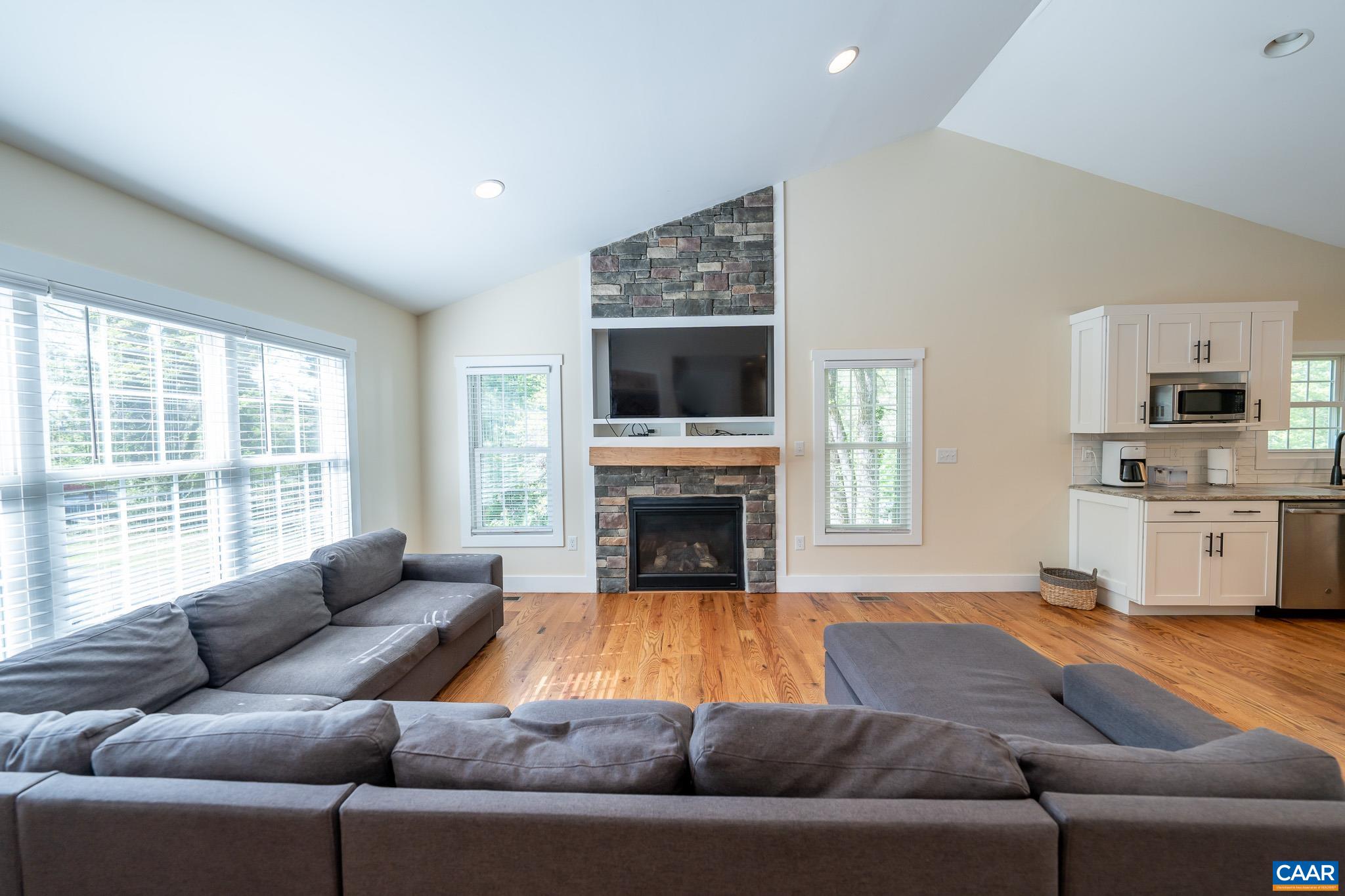 3876 Blenheim Road Charlottesville, VA 22902 - Photo 8 of 44 Gallery Image 8