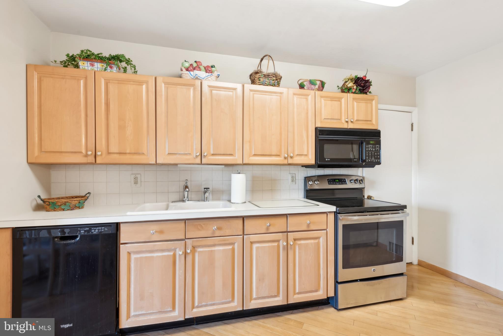 411 Achille Road Havertown, PA 19083 - Photo 11 of 34 Gallery Image 11