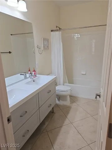 $2,800 | 2766 Auchmull Street, Henderson, NV 89044