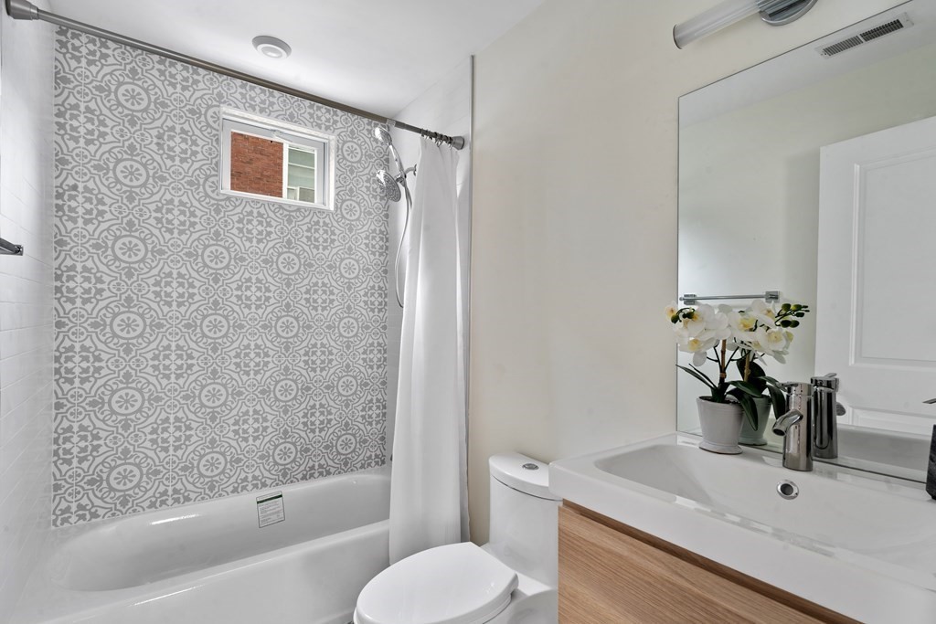 71 Ruthven Street, Unit 1 Boston, MA 02121 - Photo 12 of 13 Gallery Image 12